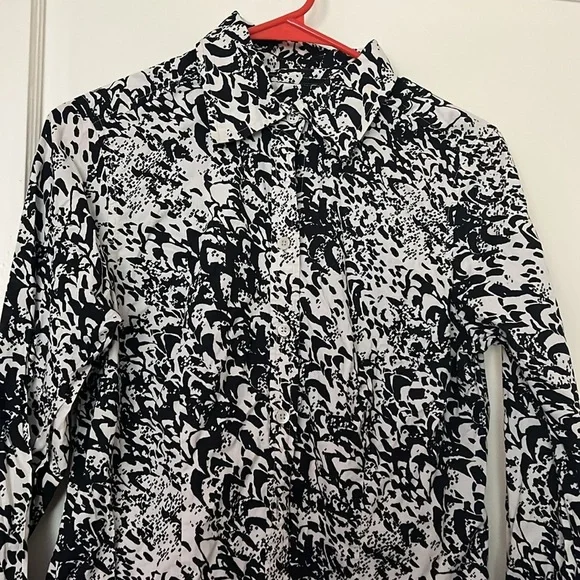 ann taylor white and black button down size: 10 - Picture 2 of 8